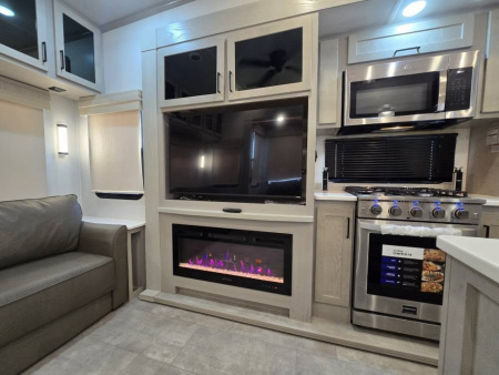 Used 2022 Palomino Columbus 379MBC Fifth Wheel