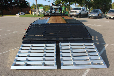 New 2025 Moritz FDGH DT 20' + 5' GOOSENECK Deckover Flatbed Trailer- Full Width Aluminum Ramps- 25900# GVW