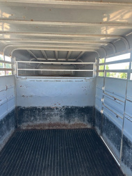 Used 2004 Circle D 20' Stock