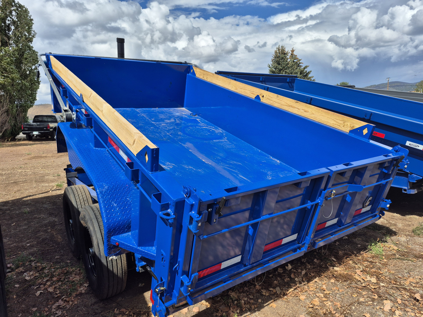 New 2025 Diamond C Tandem Axle Telescopic Dump /14,900 GVWR/82"x12'