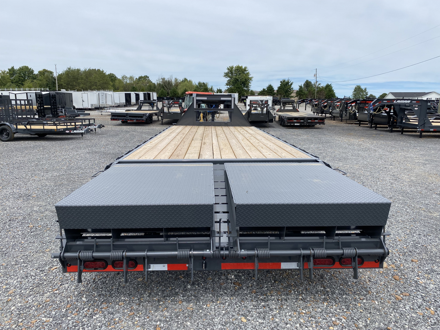 New 2026 Lamar 102" x 25' 22k Gooseneck Trailer