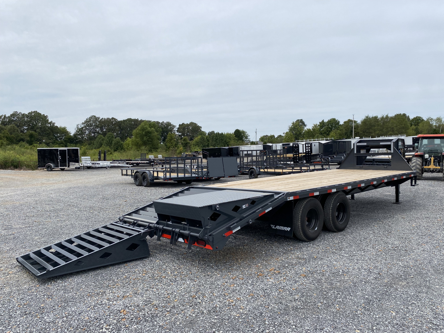 New 2026 Lamar 102" x 25' 22k Gooseneck Trailer