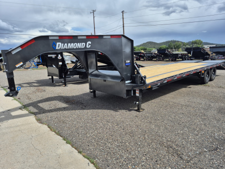 New 2026 Diamond C Tandem Axle Gooseneck Equipment/15,500 GVWR/102 x25'
