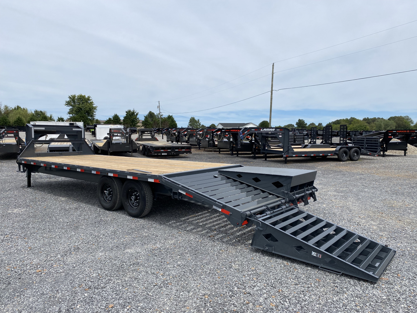 New 2026 Lamar 102" x 25' 14k Gooseneck Trailer