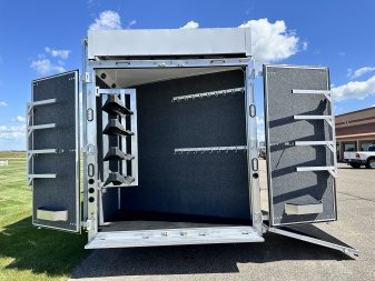 New 2026 Lakota 4H 18' LQ IN8418FKT Horse Trailer
