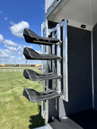 New 2026 Lakota 4H 18' LQ IN8418FKT Horse Trailer