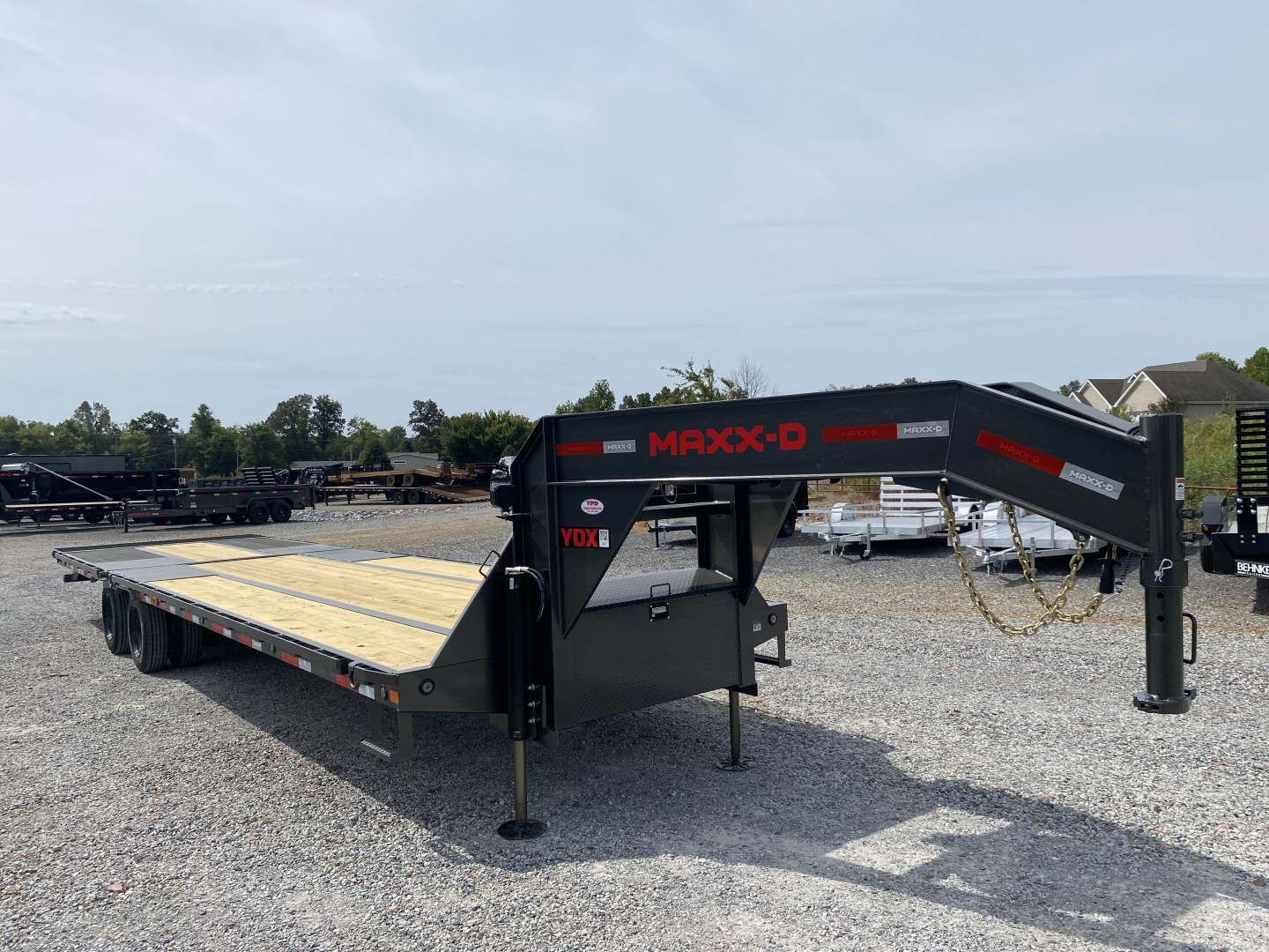 New 2026 MAXXD 34' x 102" 30k Hyd Dove Gooseneck Trailer
