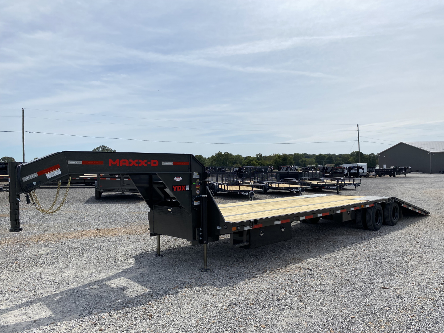 New 2026 MAXXD 34' x 102" 30k Hyd Dove Gooseneck Trailer
