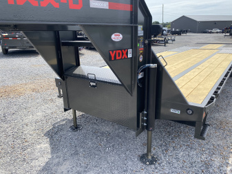 New 2026 MAXXD 34' x 102" 30k Hyd Dove Gooseneck Trailer