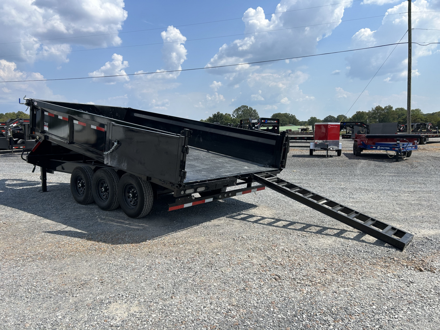 New 2026 MAXXD 96"X16' 21K Deckover Gooseneck Dump Trailer