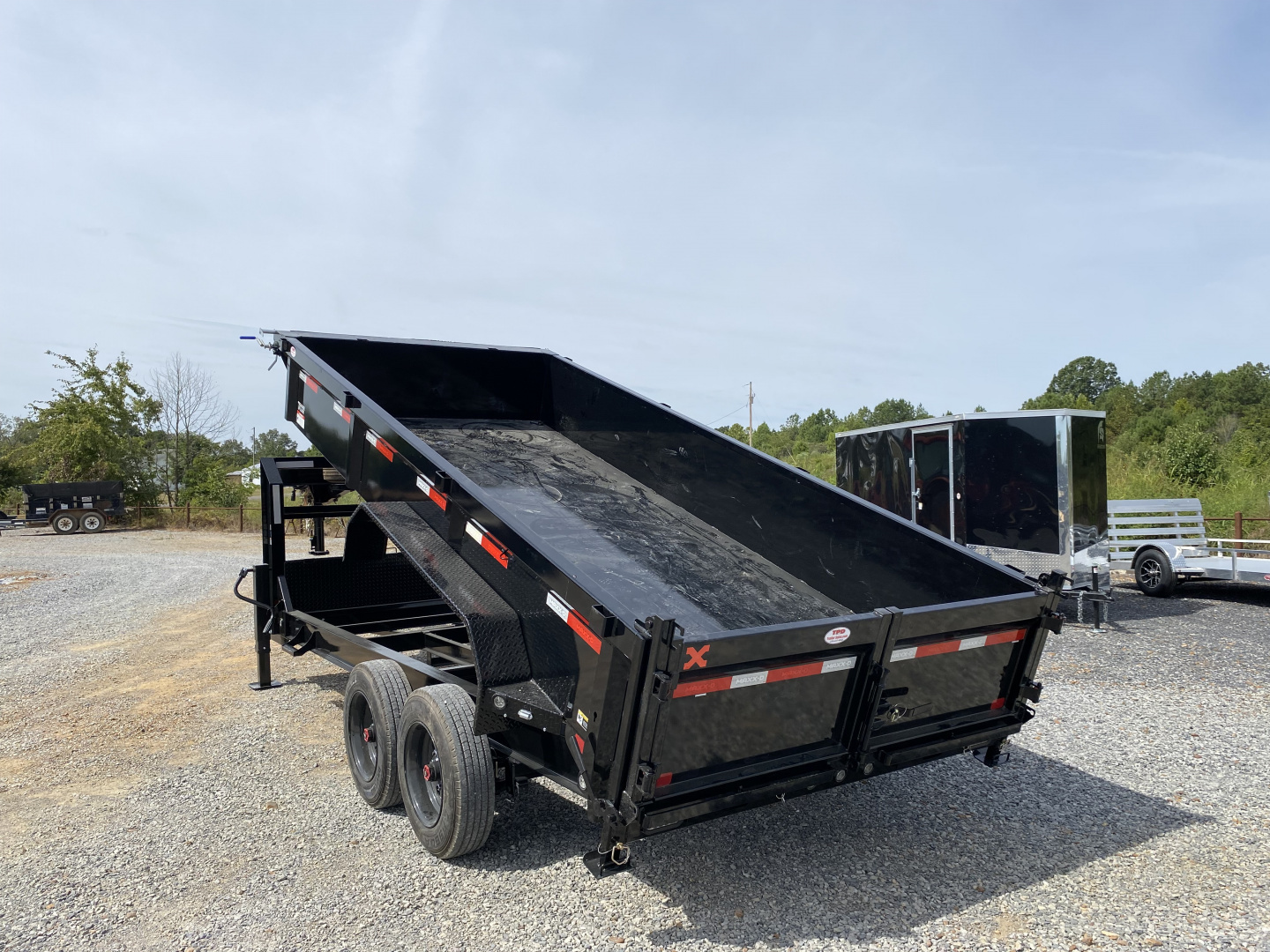 New 2026 MAXXD 16' x 83" 18k Gooseneck Dump Trailer