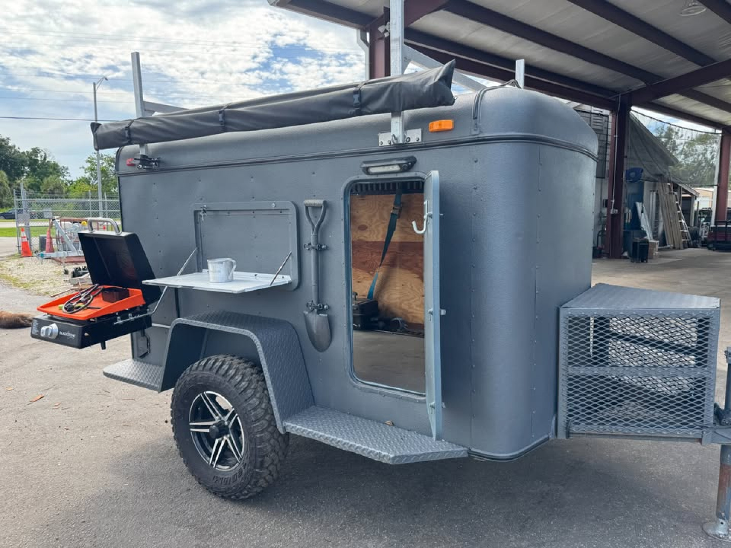 Used 1996 United Expressline 5X8 OVERLAND - OFFROAD TRAILER Cargo / Enclosed Trailer