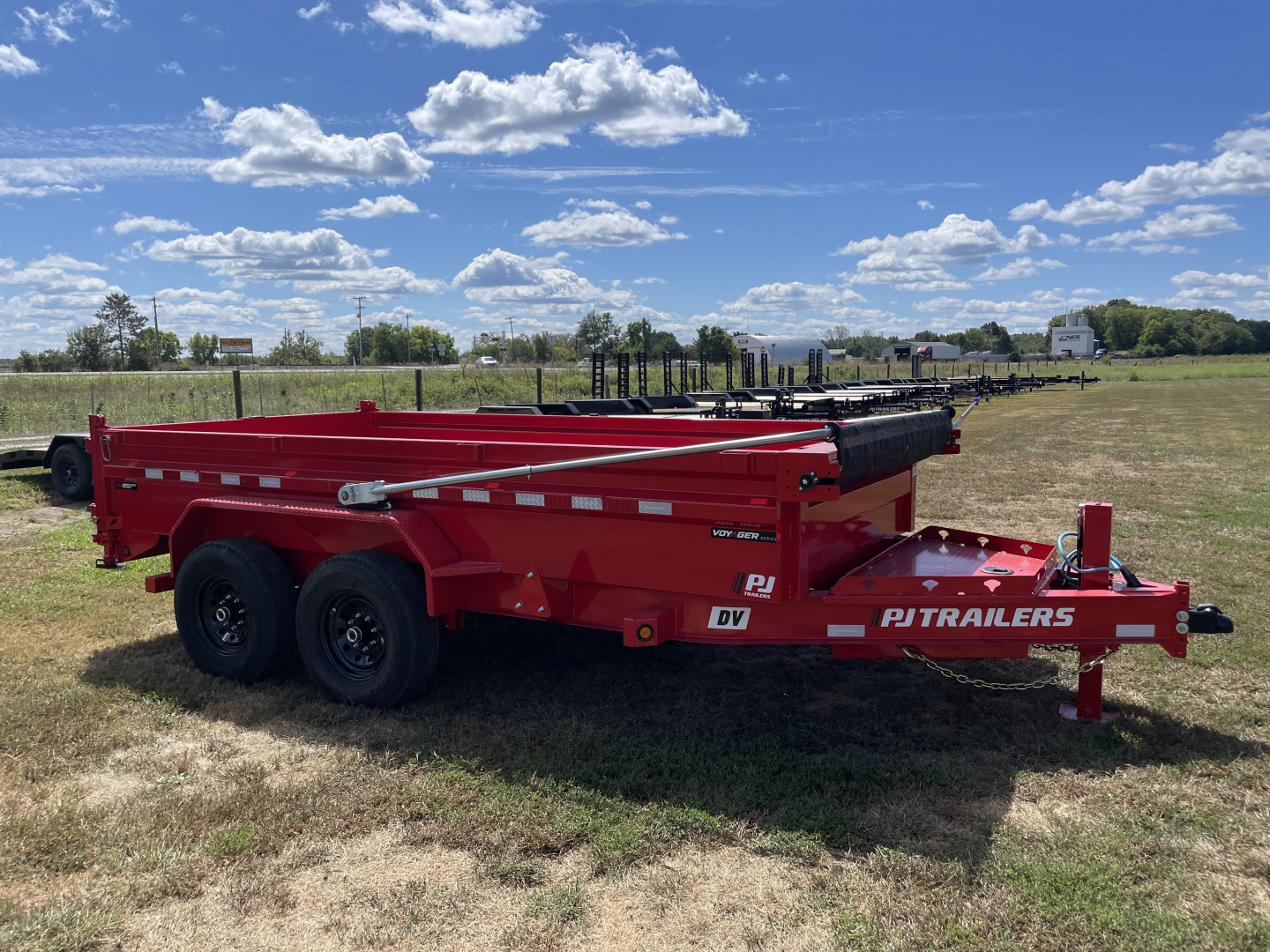 New 83"X14' PJ VOYAGER Low-Pro Dump Trailer w/ Tarp (DV)