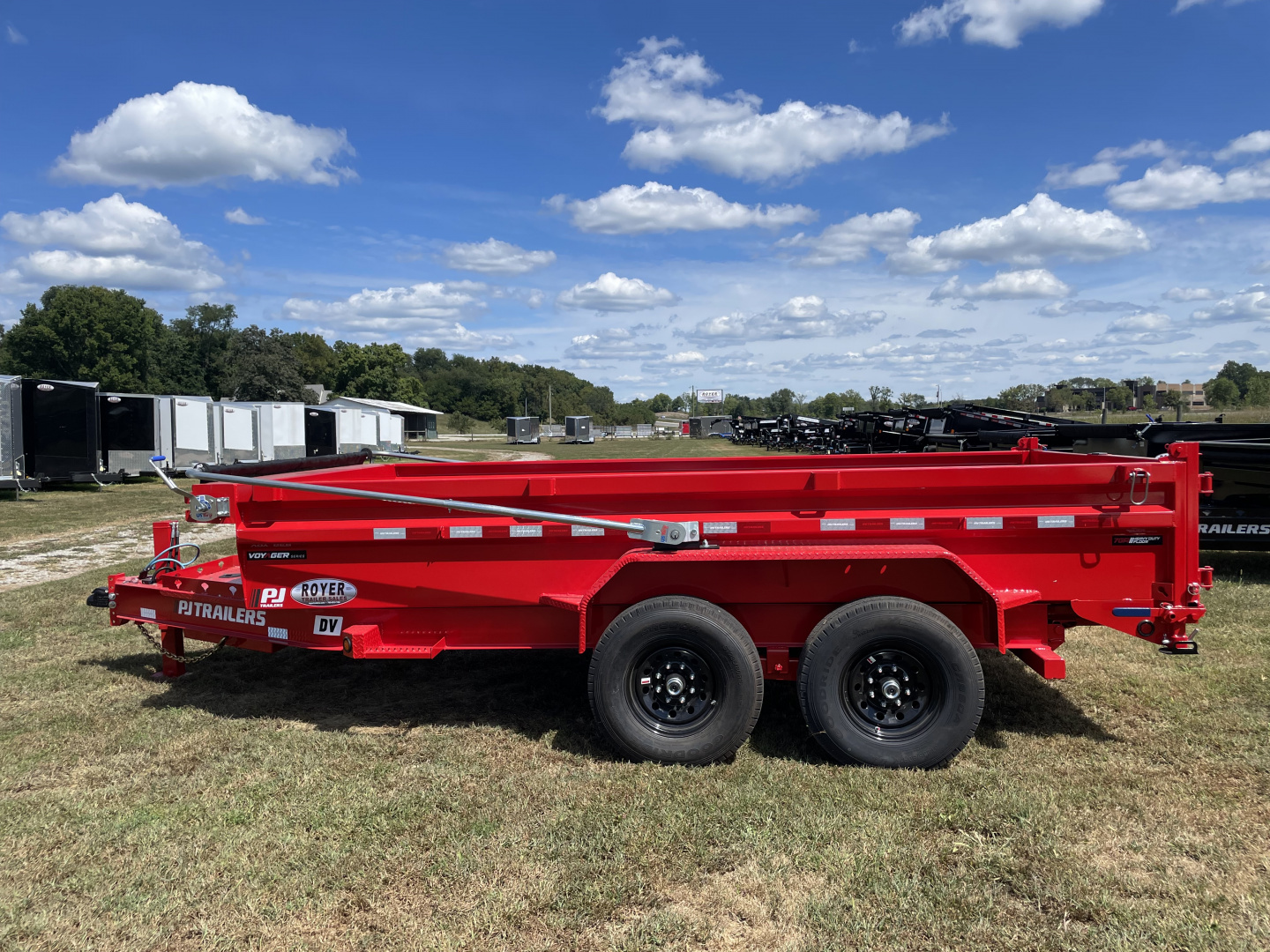 New 83"X14' PJ VOYAGER Low-Pro Dump Trailer w/ Tarp (DV)