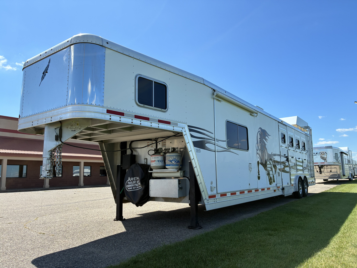 Used 2016 Featherlite Trailers 4H 15' LQ Legend Horse Trailer