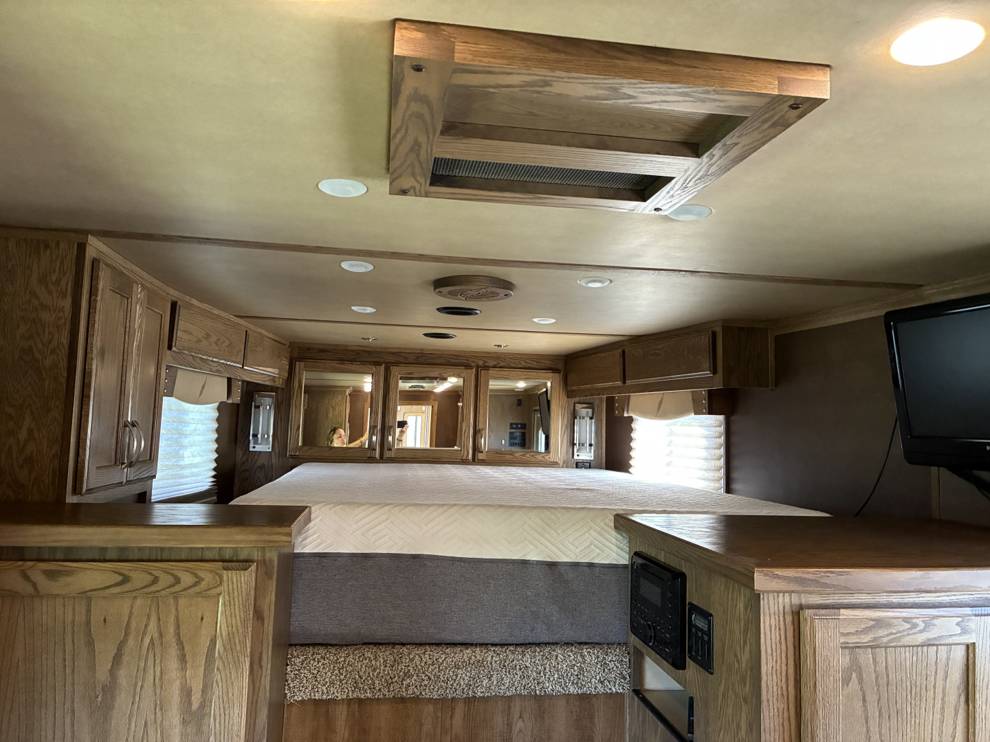 Used 2016 Featherlite Trailers 4H 15' LQ Legend Horse Trailer