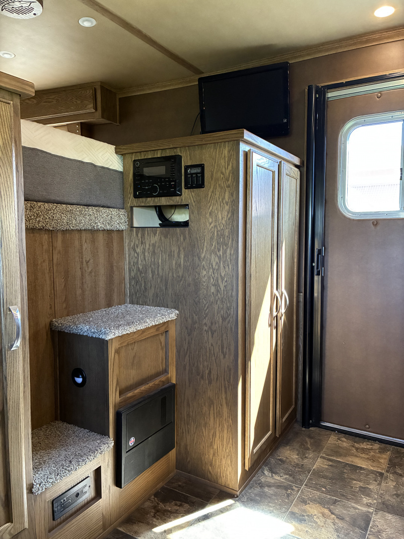Used 2016 Featherlite Trailers 4H 15' LQ Legend Horse Trailer