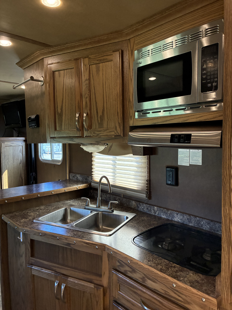Used 2016 Featherlite Trailers 4H 15' LQ Legend Horse Trailer