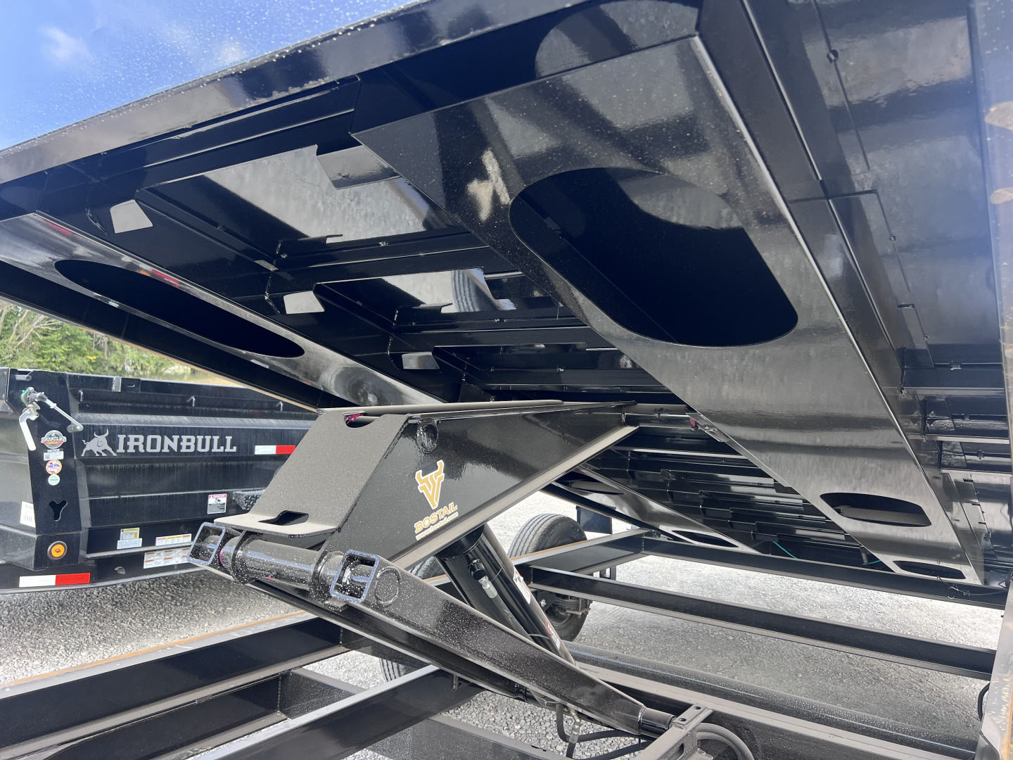 New 2026 IRON BULL 83X16 DUMP TRAILER W/ 36" SIDES