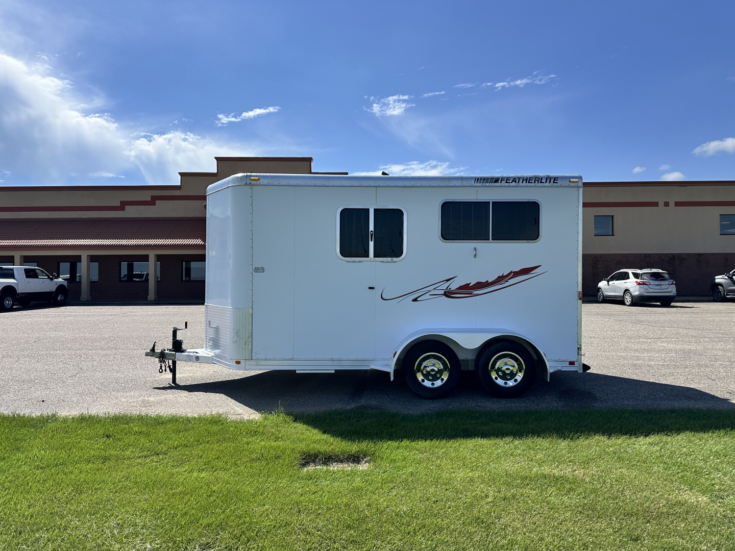 Used 2005 Featherlite Trailers 2H Str. Load BP w/ Mangers Horse Trailer