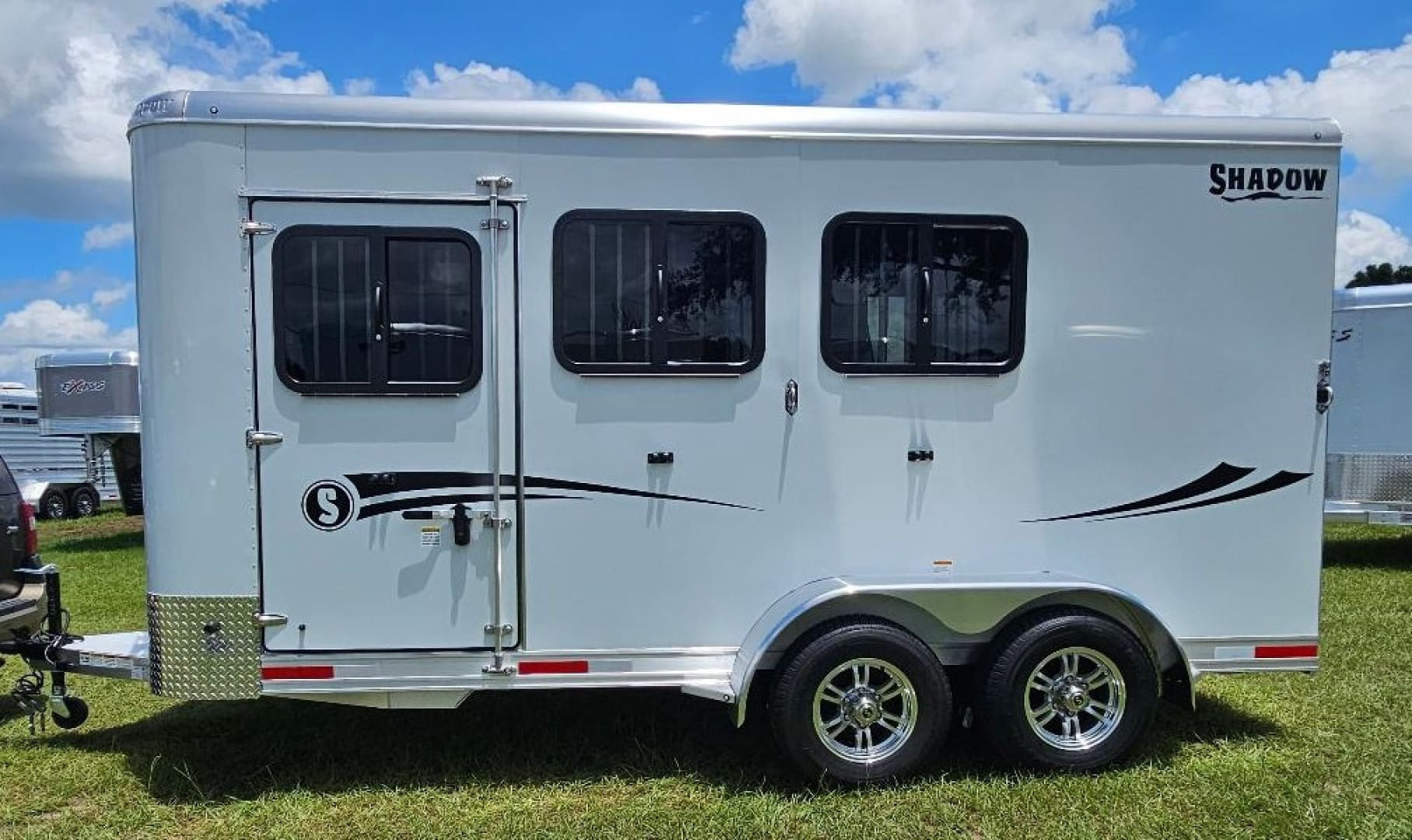 New 2026 Shadow 3H Stablemate w/ Escape Door Horse Trailer