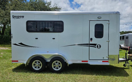 New 2026 Shadow 3H Stablemate w/ Escape Door Horse Trailer