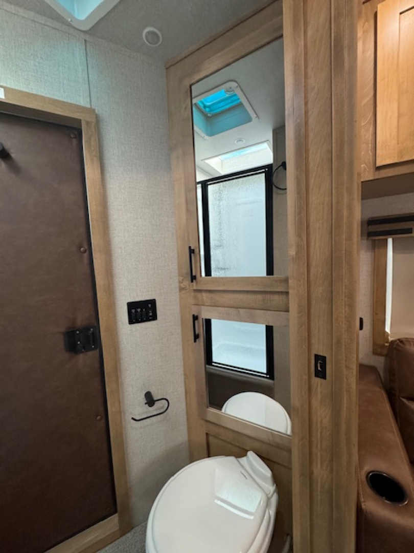 New 2026 Exiss Trailers Escape 7206 2H Living Quarters Horse Trailer