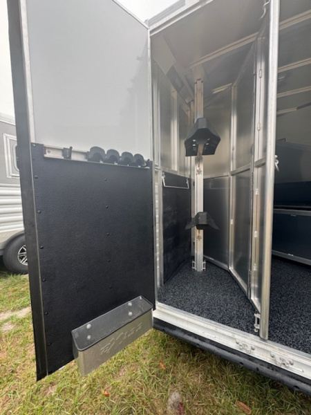 New 2026 Exiss Trailers Escape 7206 2H Living Quarters Horse Trailer