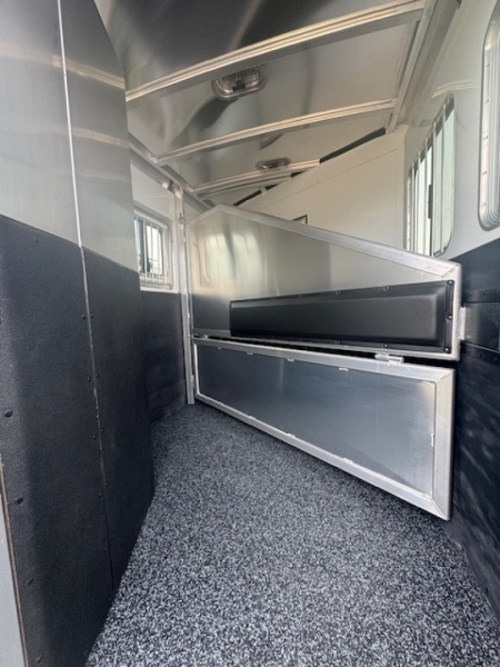 New 2026 Exiss Trailers Escape 7206 2H Living Quarters Horse Trailer