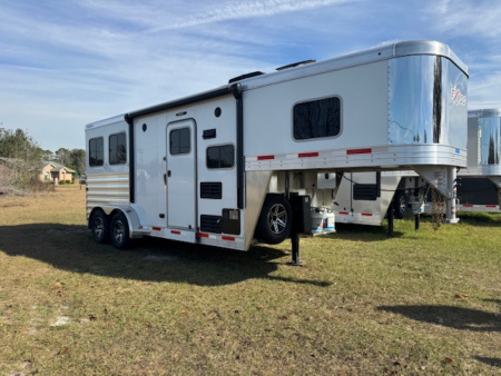 New 2026 Exiss Trailers Escape 7206 2H Living Quarters Horse Trailer