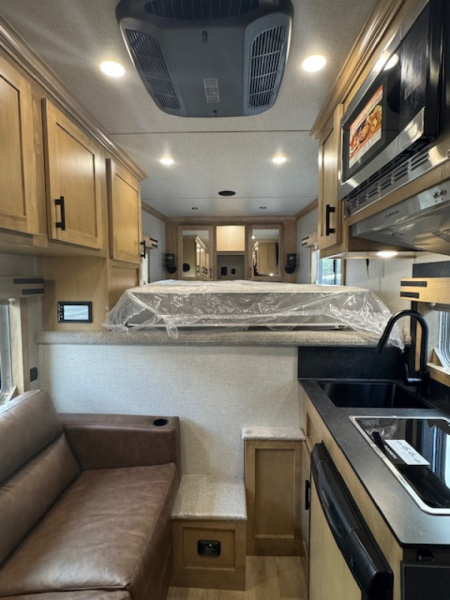 New 2026 Exiss Trailers Escape 7206 2H Living Quarters Horse Trailer