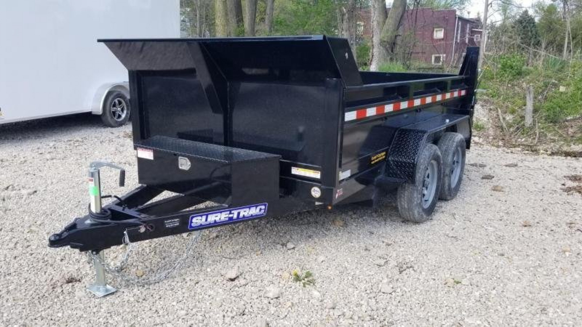 New 2026 Sure-Trac 6x10 Single Ram Low Pro Dump Trailer