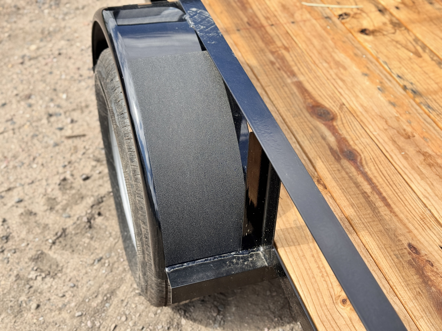 New 2025 Diamond T 6-12 Prowler Rampgate Utility