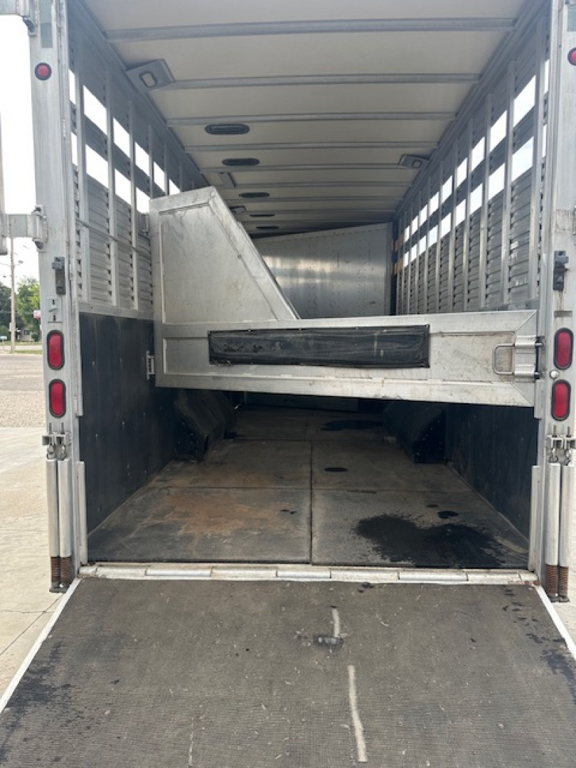 Used 1995 EBY 34' Carriage/Horse Trailer