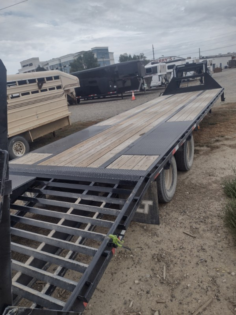 Used 2024 Load Trail 32' Flatbed Trailer Flatbed Trailer