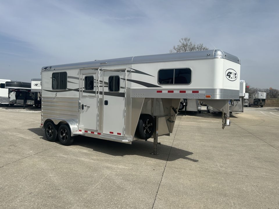 New 2026 4-Star Trailers 2 Horse Straight Load Horse Trailer