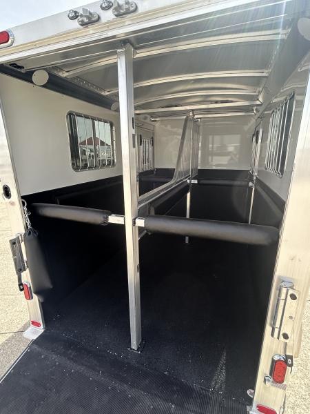 New 2026 4-Star Trailers 2 Horse Straight Load Horse Trailer