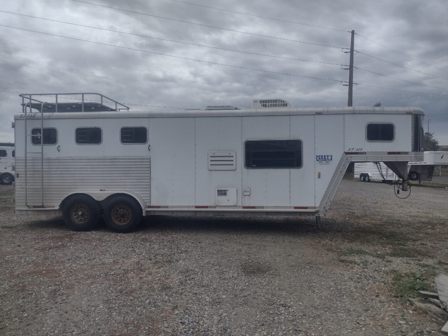 Used 2003 Exiss Trailers 3 Horse with 8' Living Quarters
