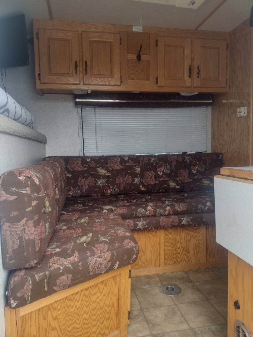 Used 2003 Exiss Trailers 3 Horse with 8' Living Quarters