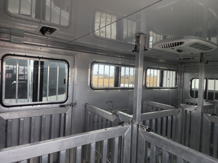 New 2026 Frontier Low Pro DDFW 6 Pen/ Stock Combo Trailer ( NO TRADE) DEMONSTRATOR