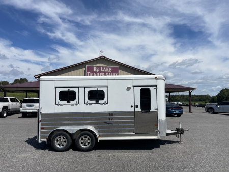 Used 2005 Sundowner Trailers 2H BP Horse Trailer
