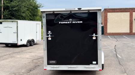 New 2025 Lightning 7.5X18 ENCLOSED CARGO - Ramp door!
