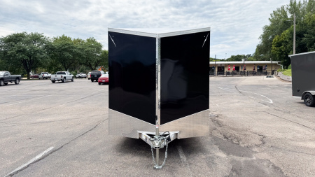 New 2025 Lightning 7.5X18 ENCLOSED CARGO - Ramp door!