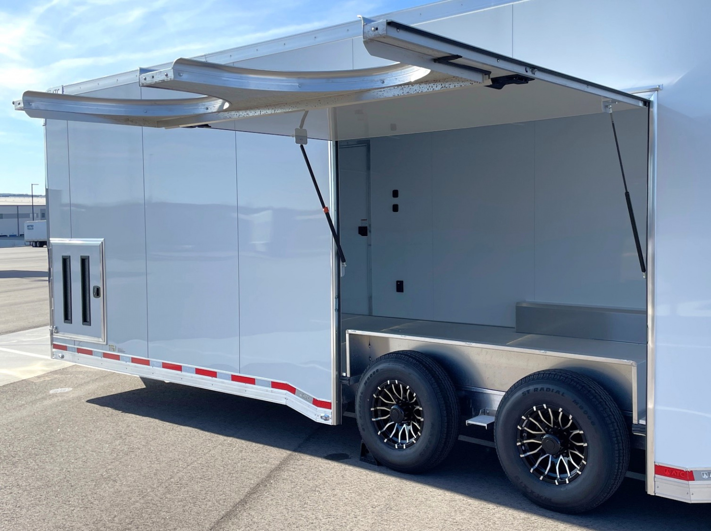 New ATC 8.5x28' RoM 500 Premier+ (10 YEAR WARRANTY) Aluminum Car / Racing Trailer