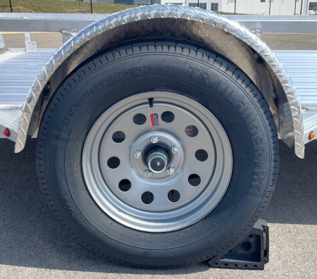 New Cherokee 76"x 10' Aluminum Single Axle Utility Trailer: 3500 GVWR , Ramp Gate