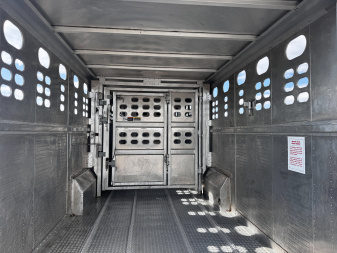 Used 2019 Wilson Trailer Company 30' Stock / Stock Combo Trailer