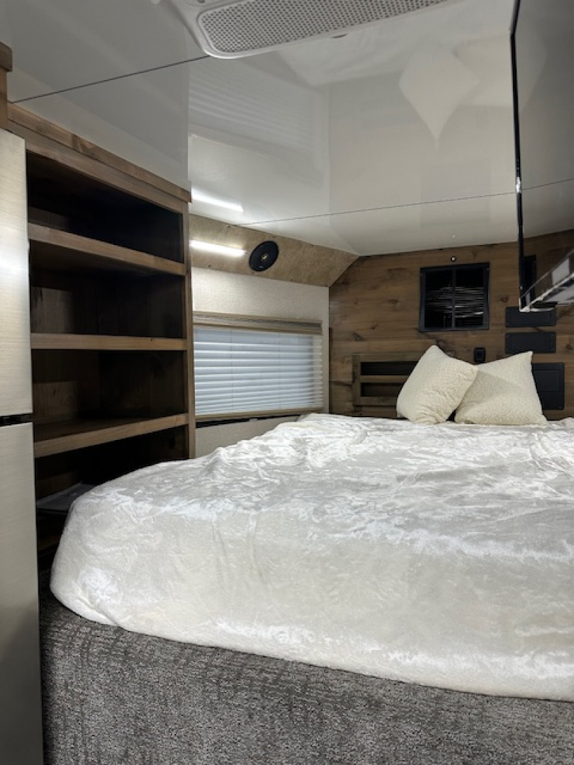 New 2026 Trails West FreeRide 36' Toyhauler