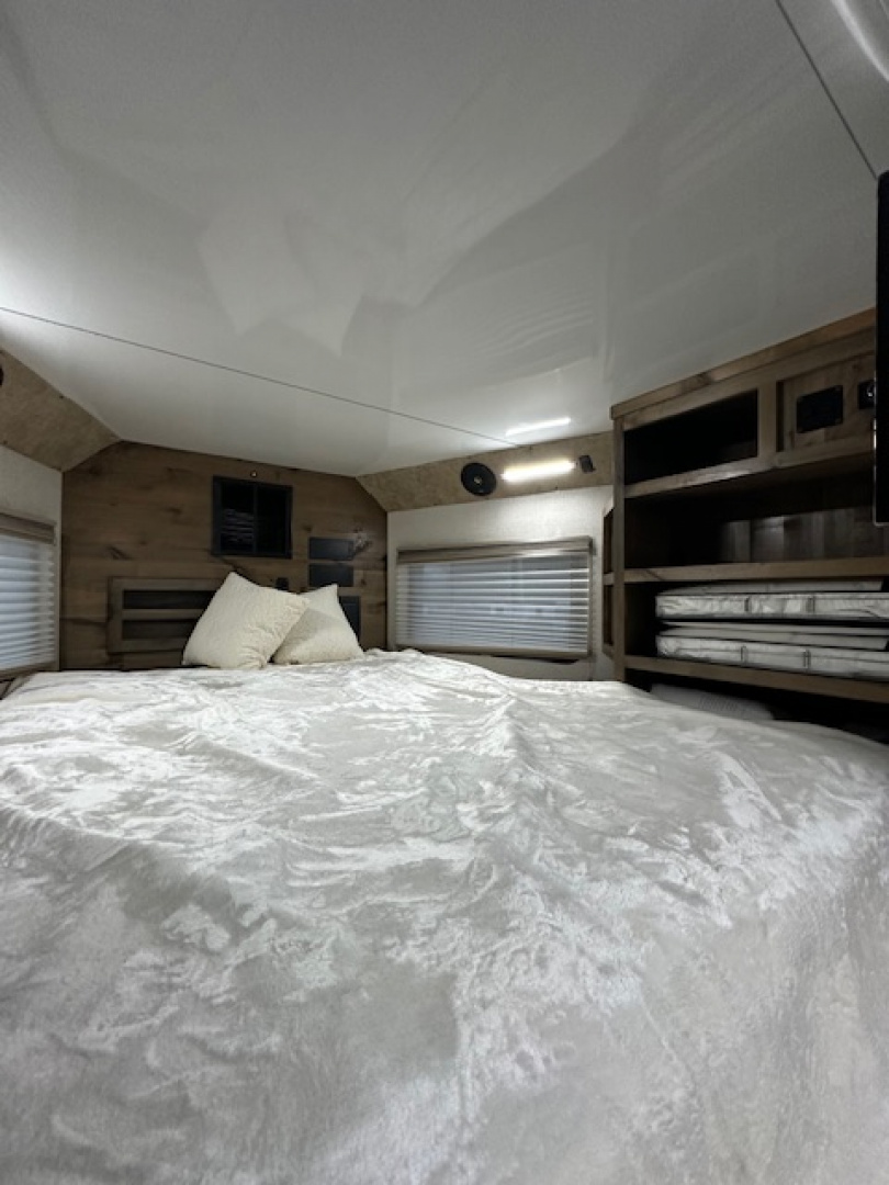 New 2026 Trails West FreeRide 36' Toyhauler