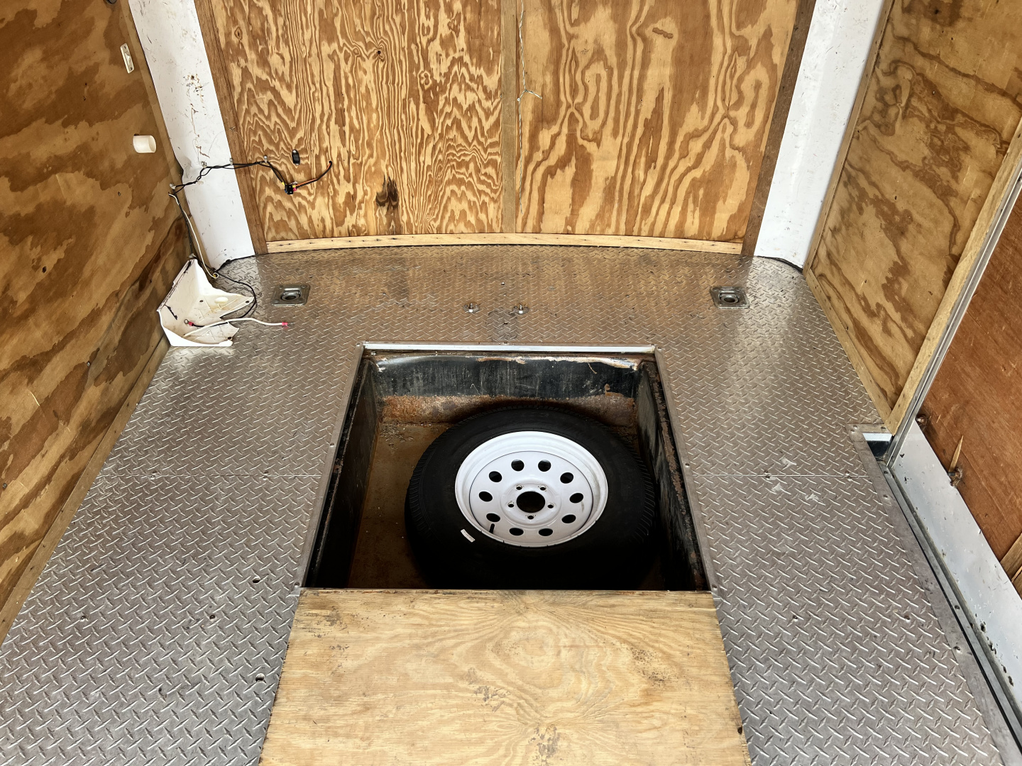 Used 1998 Forest River 7x12 + 2’V Nose Rear Ramp Enclosed Cargo Trailer Treadplate Floor