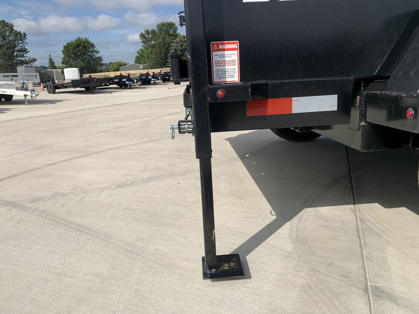 Used Twice 2026 Southland 14ft Low Profile Dump Trailer 2-7000 lb axles =14K with Ramps